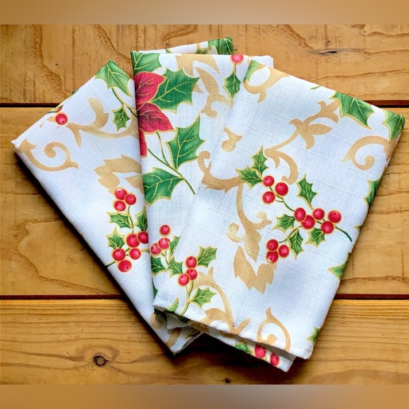 Christmas Poinsettia Flower Holly Red Green Gold White Cloth Napkin Bundle of 3 - Picture 2 of 2